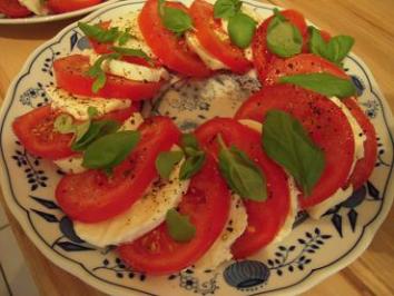 Tomaten mit Mozzarella und Crema di Balsamico
